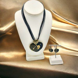 Black and Gold Heart Pendant Ribbon Necklace and Pierced Earrings Set